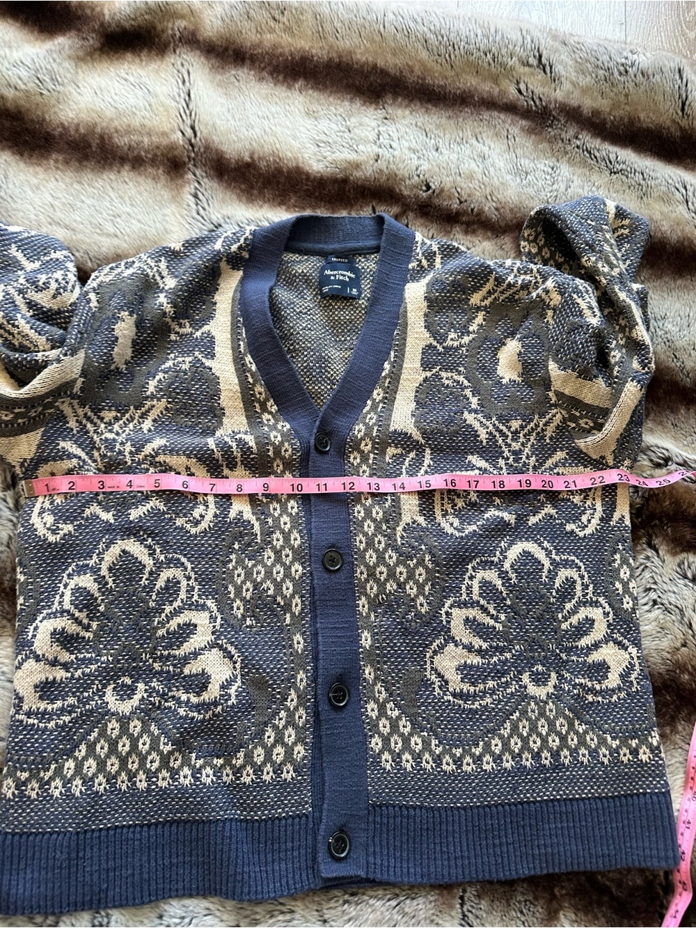 Abercrombie Soft Knit Button-Front Cardigan in Navy & Cream - Picture 10 of 12